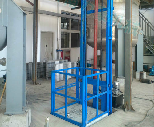 單杠導(dǎo)軌式升降貨梯